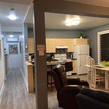 Le 2300 S Apartment เซนต์-ไฮยาซินธ์ ภายนอก รูปภาพ