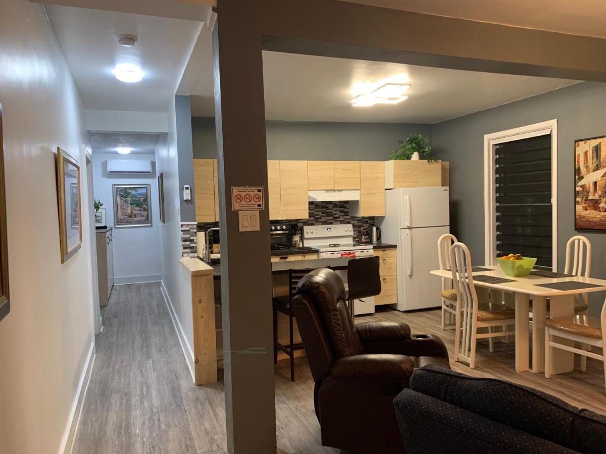 Le 2300 S Apartment เซนต์-ไฮยาซินธ์ ภายนอก รูปภาพ
