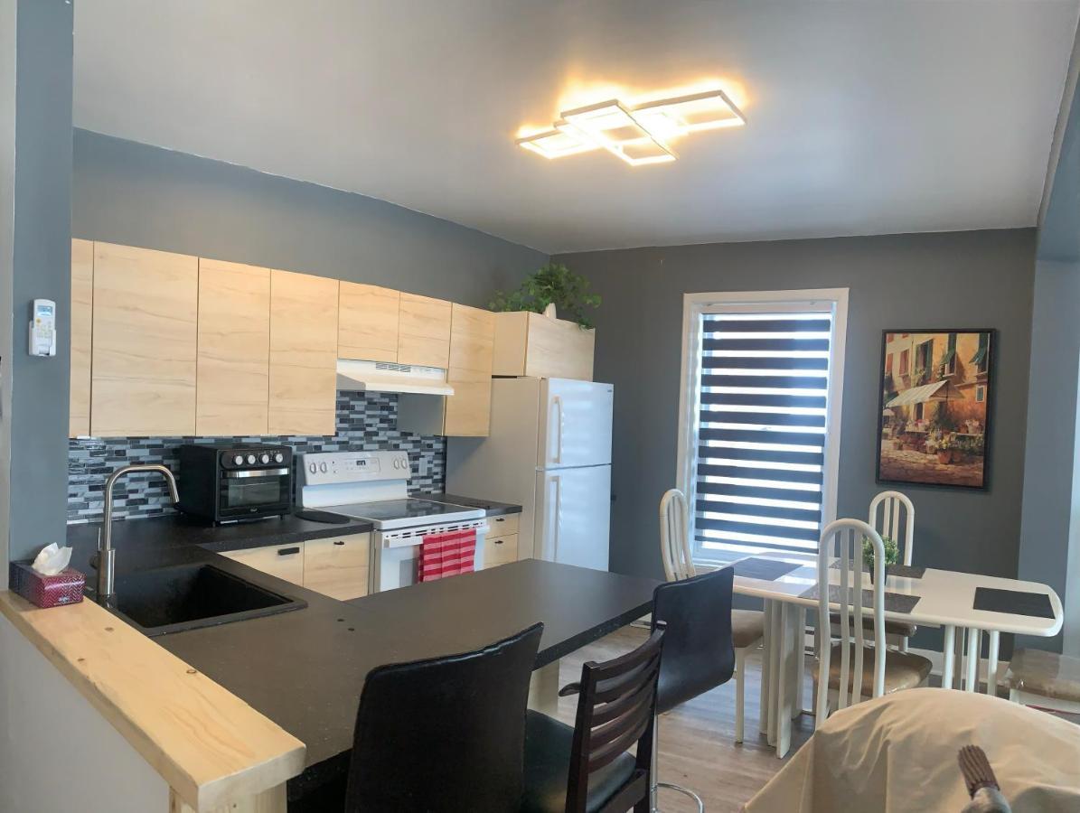 Le 2300 S Apartment เซนต์-ไฮยาซินธ์ ภายนอก รูปภาพ